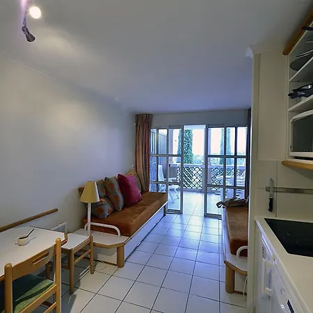 1m F6 133 - 102la Апартаменты *